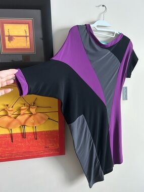 Casual Colorblock Tunic Top in Purple and Black